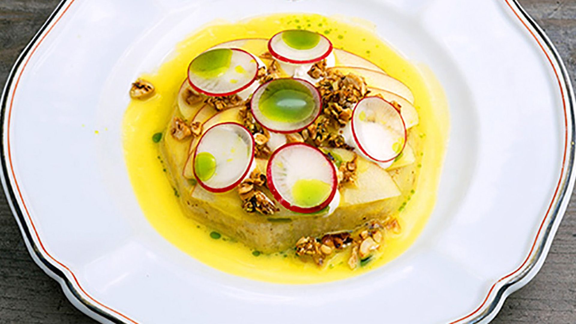 Waldorfsalat mit Petersilienöl