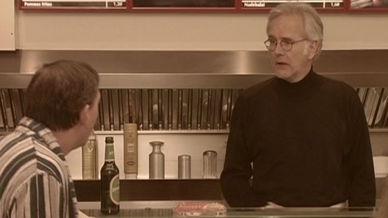 Harald Schmidt hinter der Theke