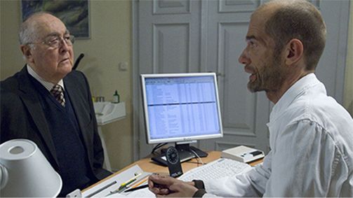 Lindenstraße Lindenstraße, Staffel 24 Folge 14: Ball verkehrt
