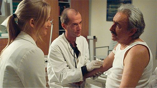 Lindenstraße Lindenstraße, Staffel 21 Folge 18: Er sucht sie