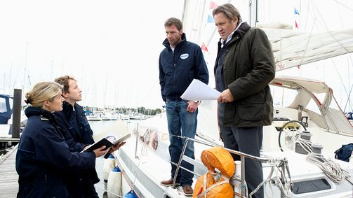 Küstenwache Küstenwache, Staffel 14 Folge 20: Logbuch der Lügen