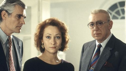 Derrick Derrick, Staffel 17 Folge 7: Ein Mord und lauter nette Leute