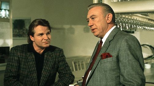 Derrick Derrick, Staffel 10 Folge 15: Anruf in der Nacht