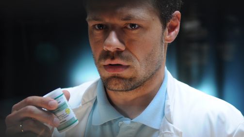 Herzflimmern – Die Klinik am See Herzflimmern, Staffel 6 Folge 17: Folge 111
