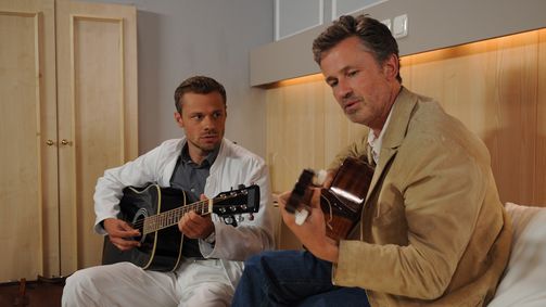 Herzflimmern – Die Klinik am See Herzflimmern, Staffel 6 Folge 10: Folge 104