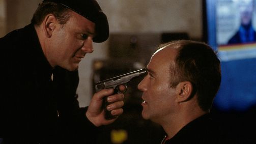 Faust Faust, Staffel 1 Folge 3: Rechtsaußen