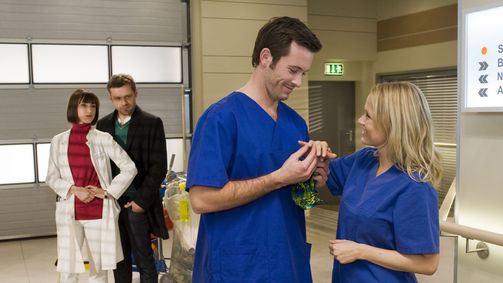 Herzflimmern – Die Klinik am See Herzflimmern - Die Klinik am See, Staffel 2 Folge 15: Folge 33