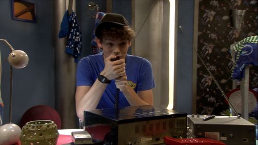 Galaxy Park Galaxy Park - Staffel 1 Folge 11: Erde an Aliens