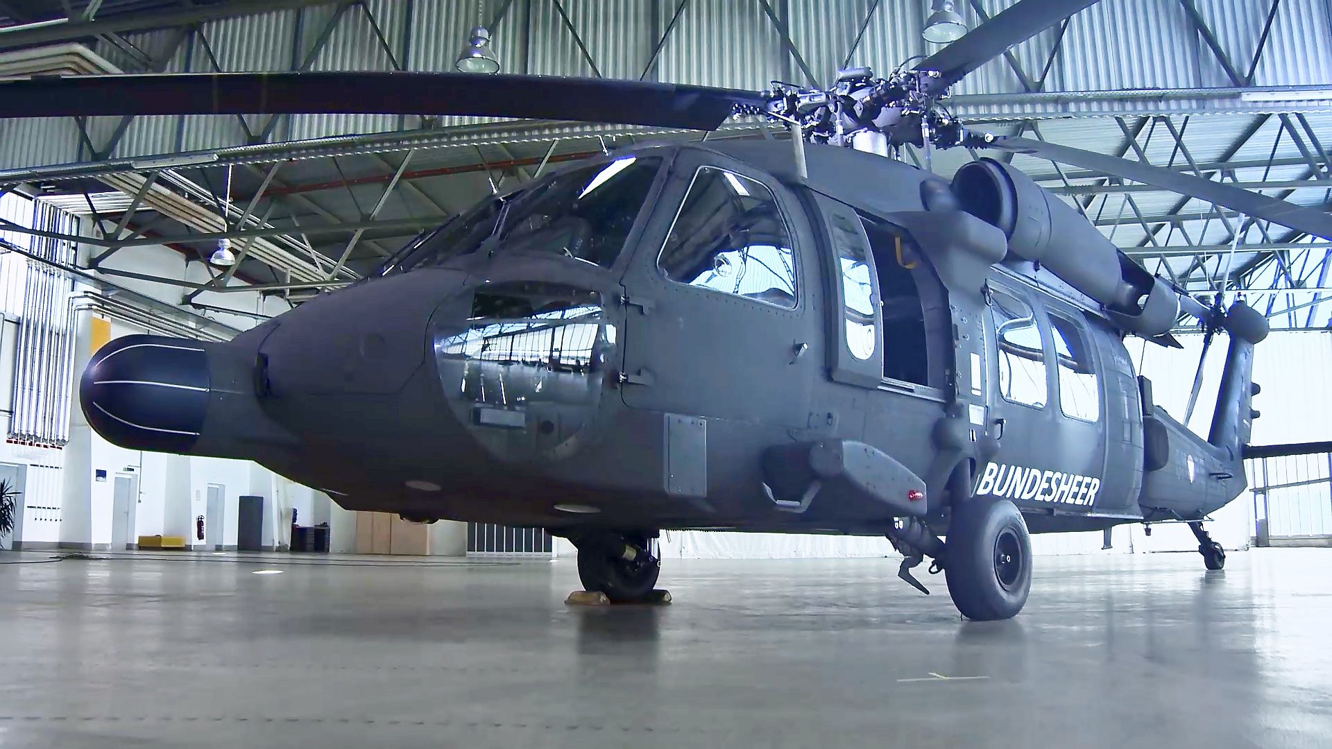 Helikopter S70-BlackHawk