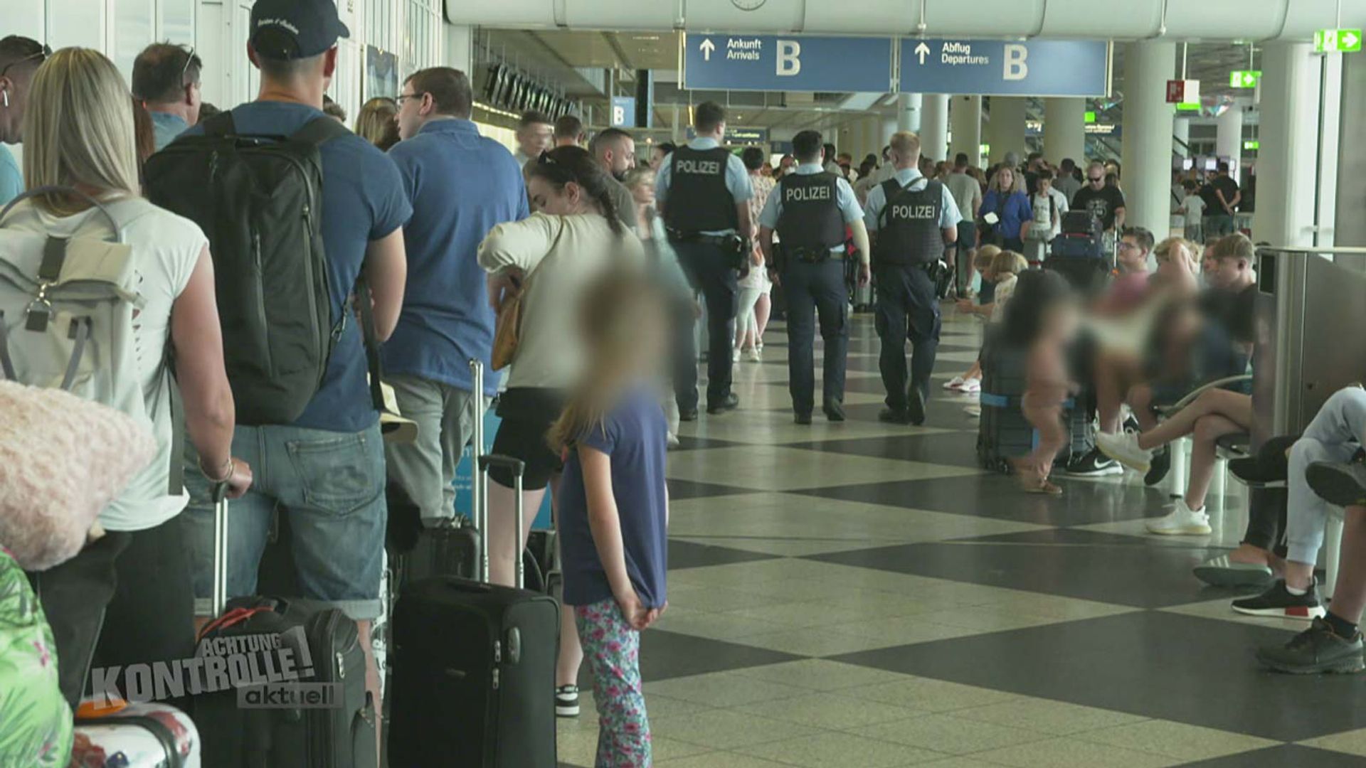 Ferienstart am Münchener Flughafen - Achtung Kontrolle aktuell