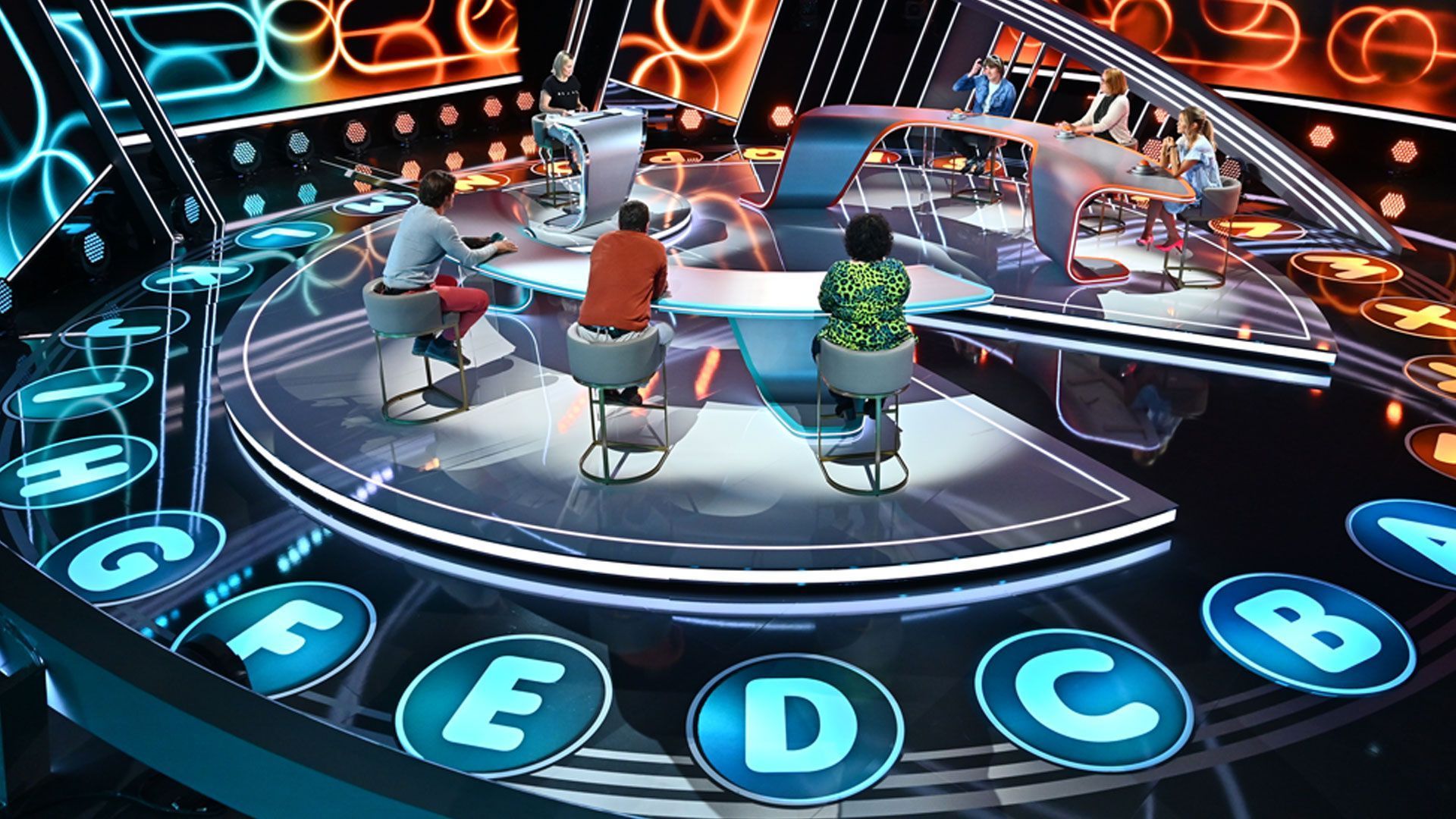 Daniel, Tobias, Betty vs Christian, Lisa, Enie