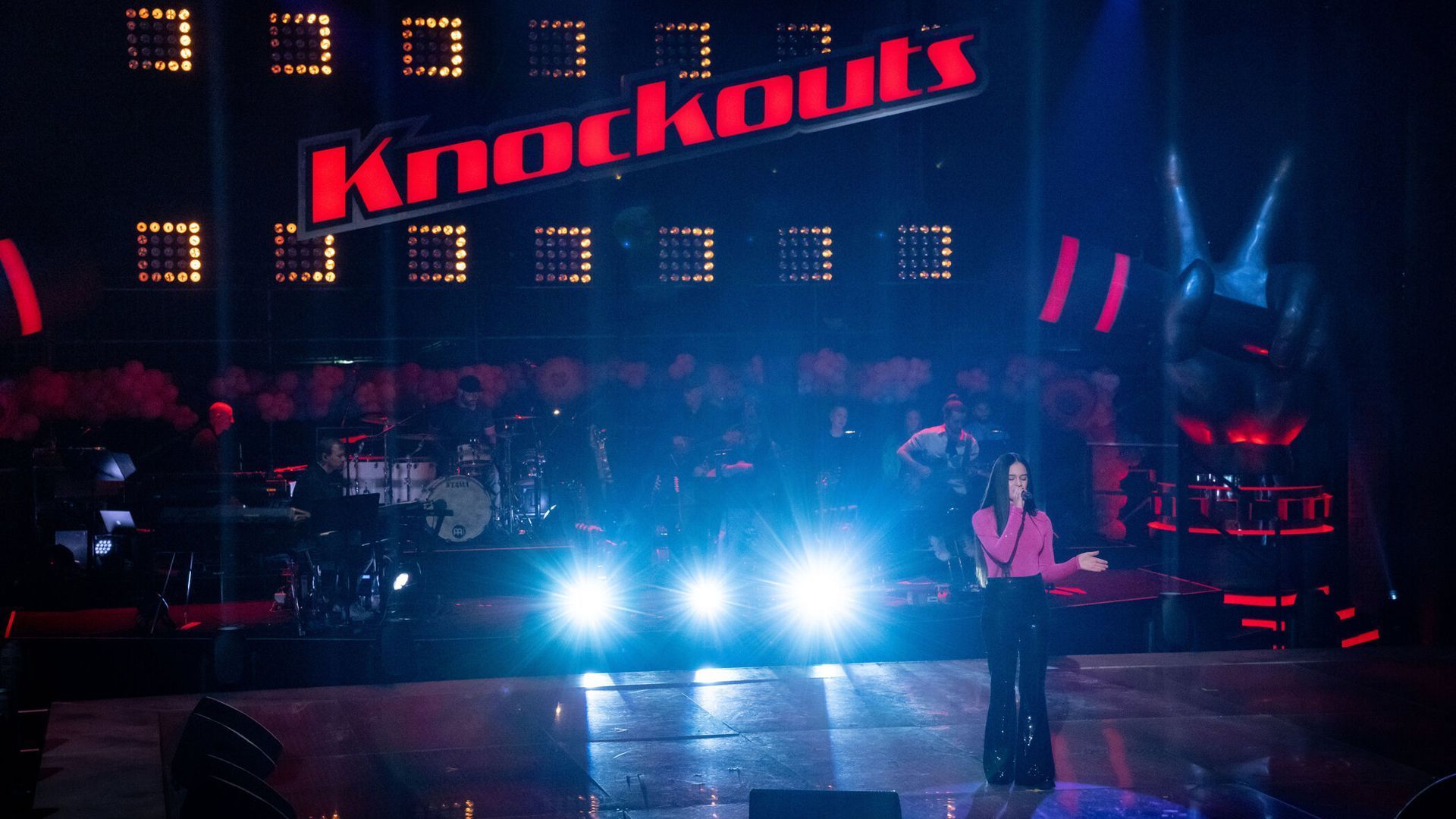 Blind Auditions 7 und Start der Knockouts:  Wer singt sich direkt ins Finale? 