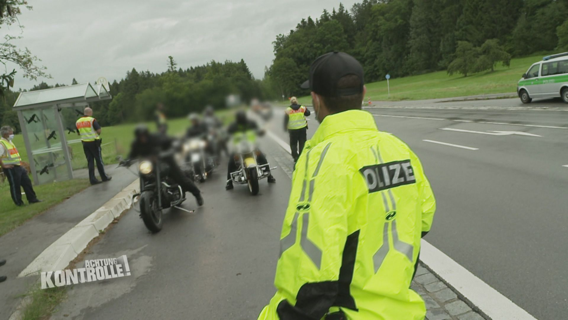 Thema u.a.: Motorradklub in der Verkehrskontrolle