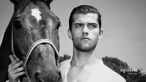Austria's Next Topmodel Austria´s next Topmodel 7 Folge 2: Austria's next Topmodel - Boys & Girls vom 22.09.2015 