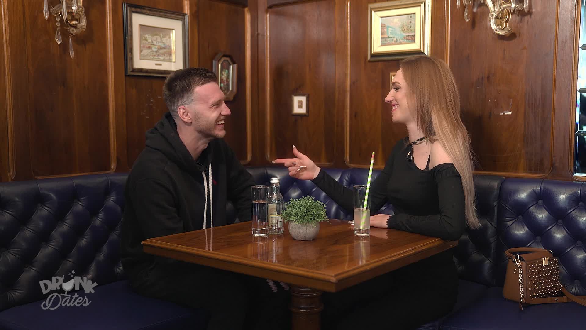Drunk Dates Ein Rausch für 2 Staffel 1 Folge 1 Staffel 01 Folge 01 Paulas Probefahrt ins Glück Drunk Dates Ein Rausch für 2 Staffel 1 Folge 1 Staffel 01 Folge 01 Paulas Probefahrt ins Glück