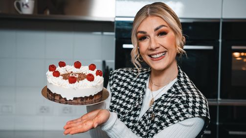 Sweet & Easy - on Tour SWEET & EASY - ON TOUR - 02. STAFFEL Folge 5: Schwarzwälder Himbeertorte aus Mailand