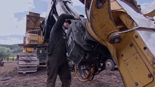 Mud Mountain Truckers Mud Mountain Truckers Folge 6: Bodenlose Schlammschlacht