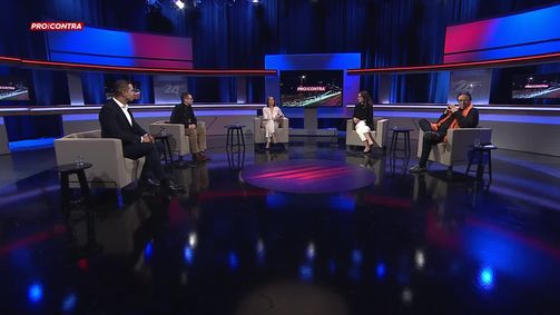 Pro und Contra  Pro & Contra - PULS 4 News-Talk - 2021 - rechtefrei Folge 2: Pro und Contra: Wie gefährlich sind die Trump-Extremisten?