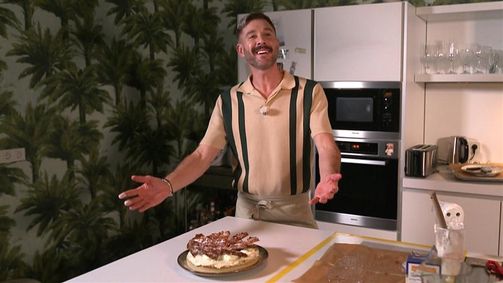 Promis backen privat Promis backen privat Folge 1: Das Lieblingsrezept von Jochen Schropp