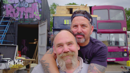 Full Metal Junkies - Camper-Tuning extrem Full Metal Junkies - Camper-Tuning extrem Folge 3: Barber-Shop auf Rädern