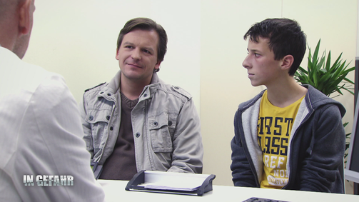 In Gefahr - Ein verhängnisvoller Moment In Gefahr - Ein verhängnisvoller Moment Folge 1: Lutz - Warteliste 002