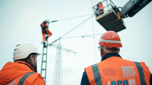 Bahnsinn Riedbahn. Eine deutsche Baustelle Bahnsinn Riedbahn. Eine deutsche Baustelle Folge 6: Von Dichtern, Denkern und Bedenken. Erfolg kommt von Tun.