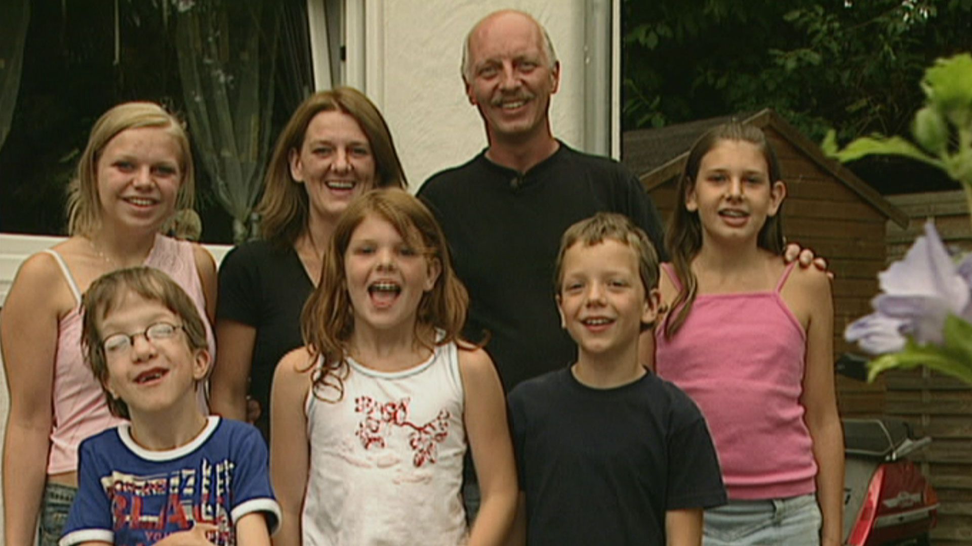 We are Family! So lebt Deutschland. Staffel 2 Folge 31 Fingerfarben und Acryl
