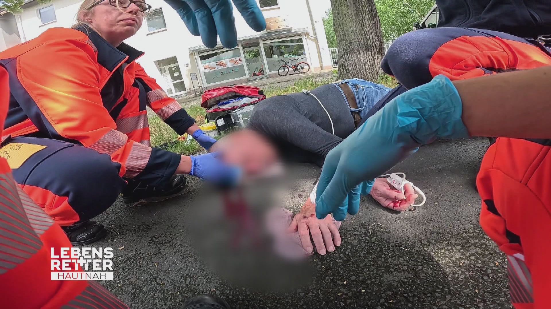 Einsatzgebiet Dessau: Schwerer Fahrradsturz ohne Helm