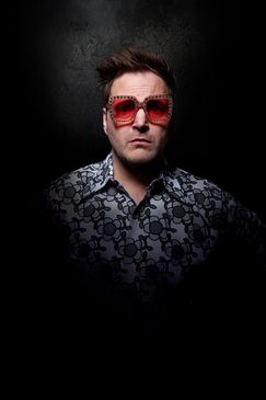 Paul Panzer Liveprogramm "MIDLIFE CRISIS... willkommen auf der dunklen Seite"