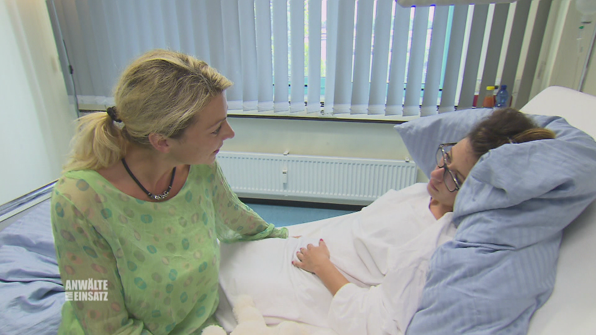 Zwei Schwestern und ein Kind