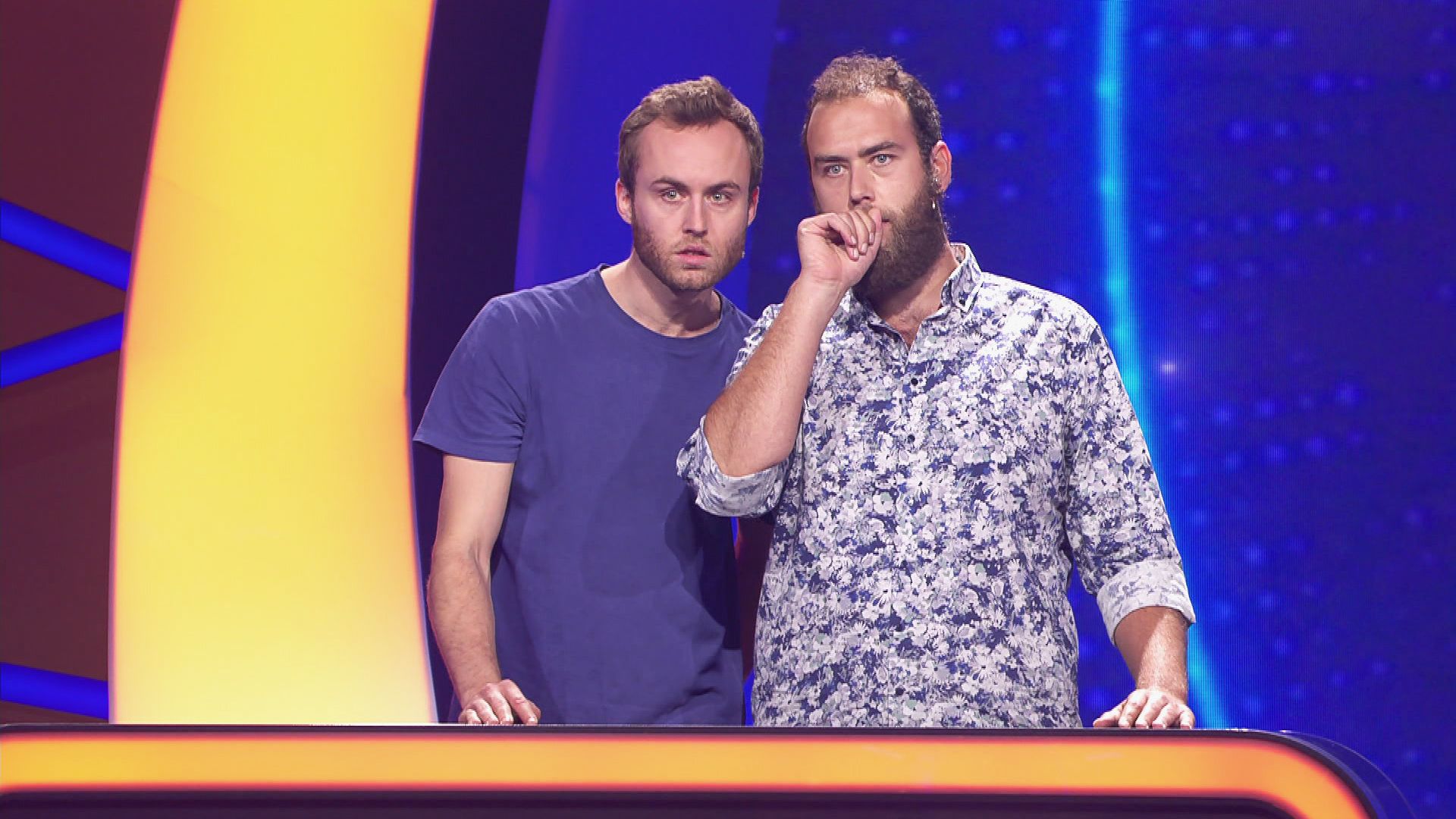 Moritz & Victor vs. Nicole & Doreen