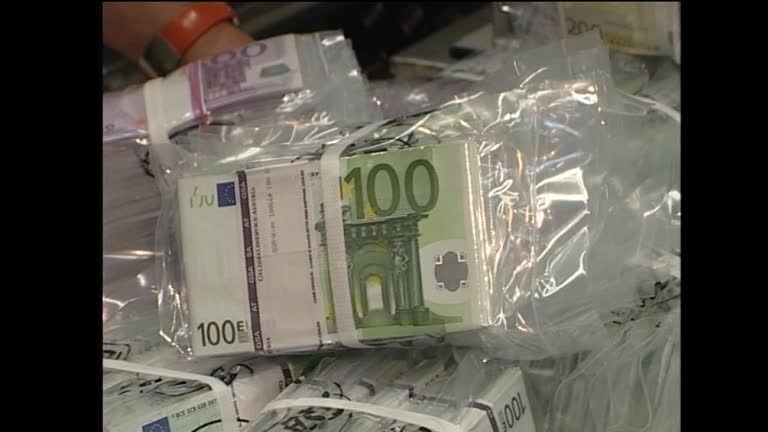 ATV Die Reportage - Der Weg des Geldes 