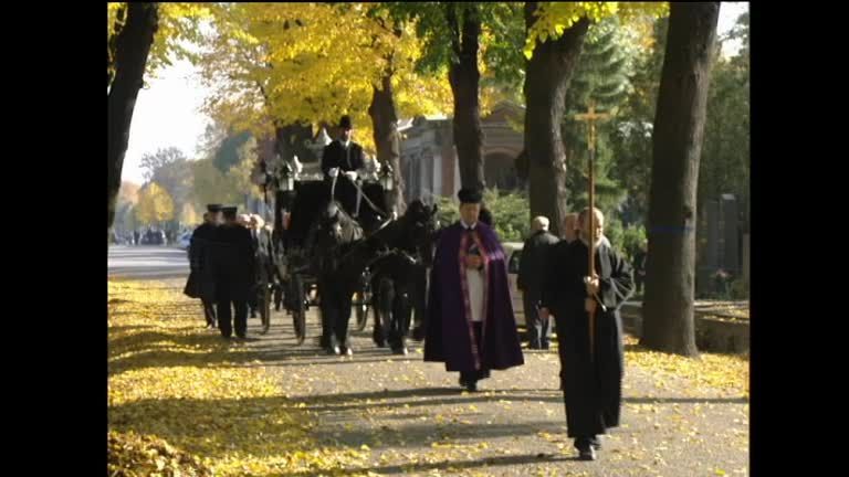 ATV Die Reportage - Bestattungen