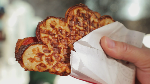 Crazy Food USA - Wir frittieren (fast) alles! Crazy Food USA - Wir frittieren (fast) alles! Folge 13: Pizzawaffeln & Pommes-Päckchen