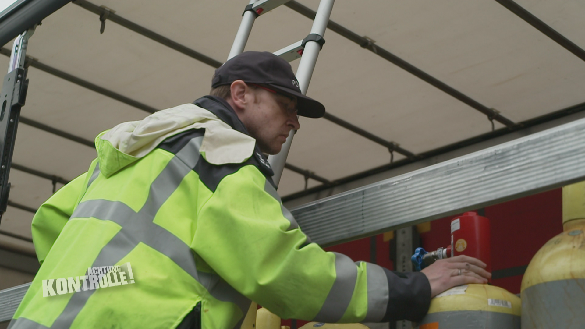 Verstoß gegen Gefahrgutrecht - Großkontrolle Karlsruhe-Durlach