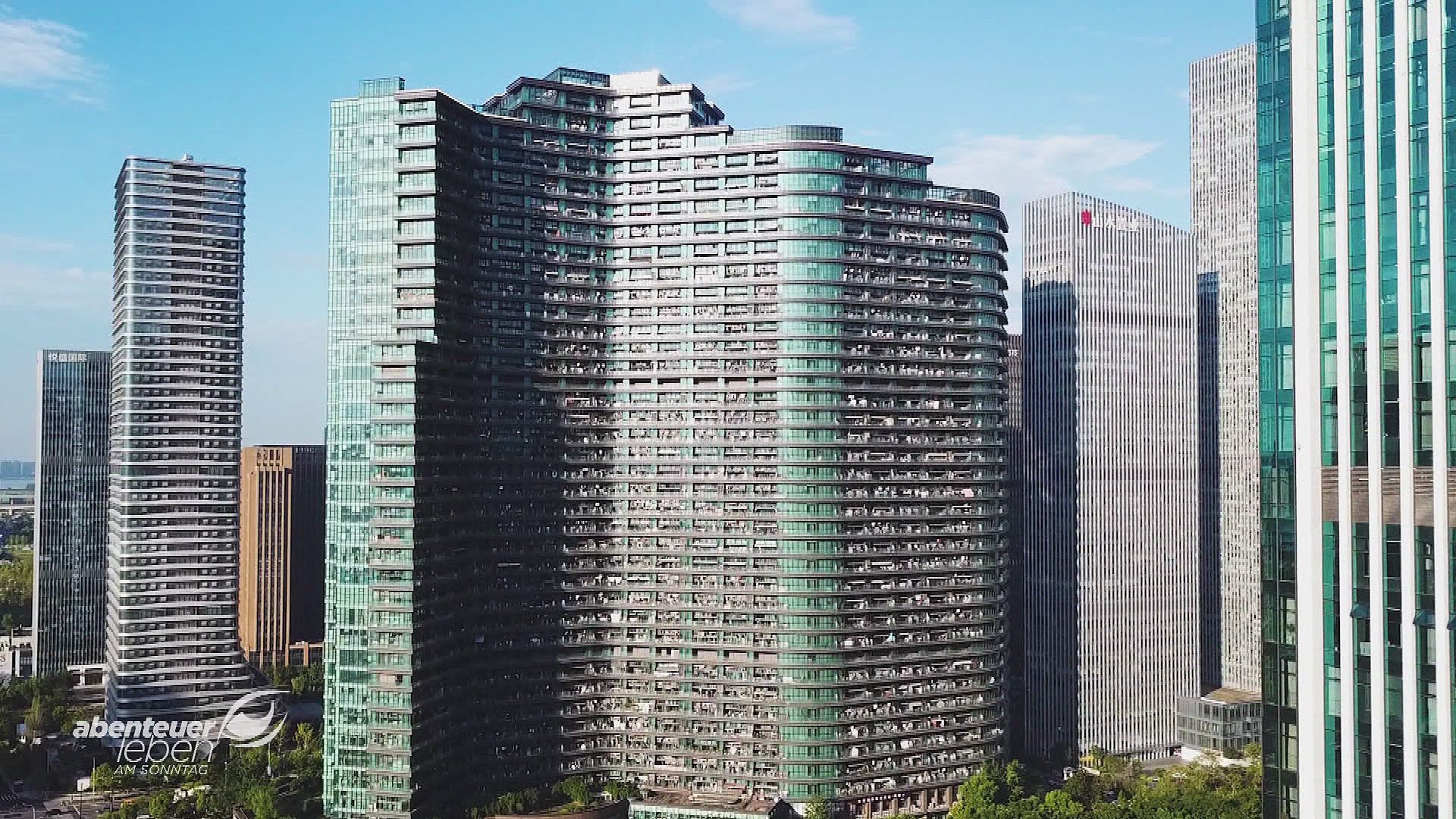 Nie mehr rausgehen: Das größte Wohnhaus der Welt steht in China