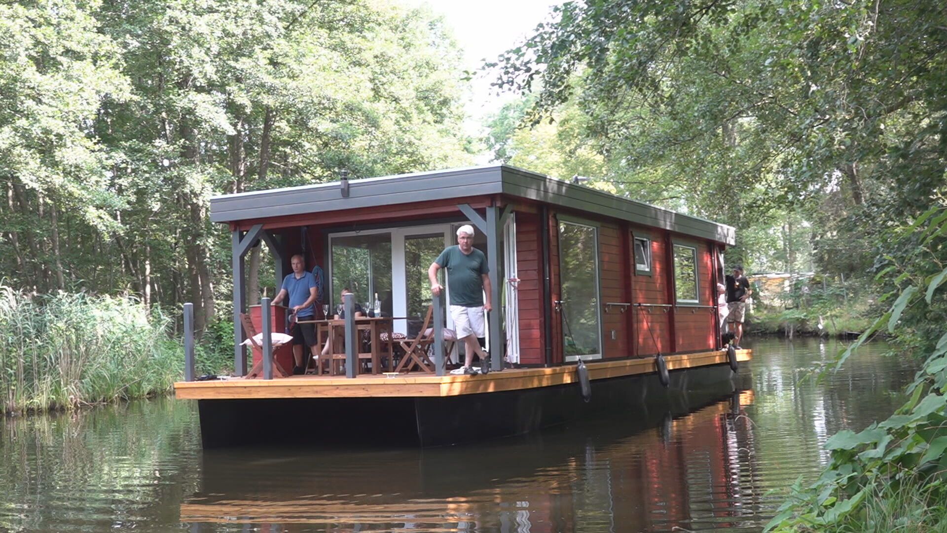 Das Hausboot "Marke Eigenbau"