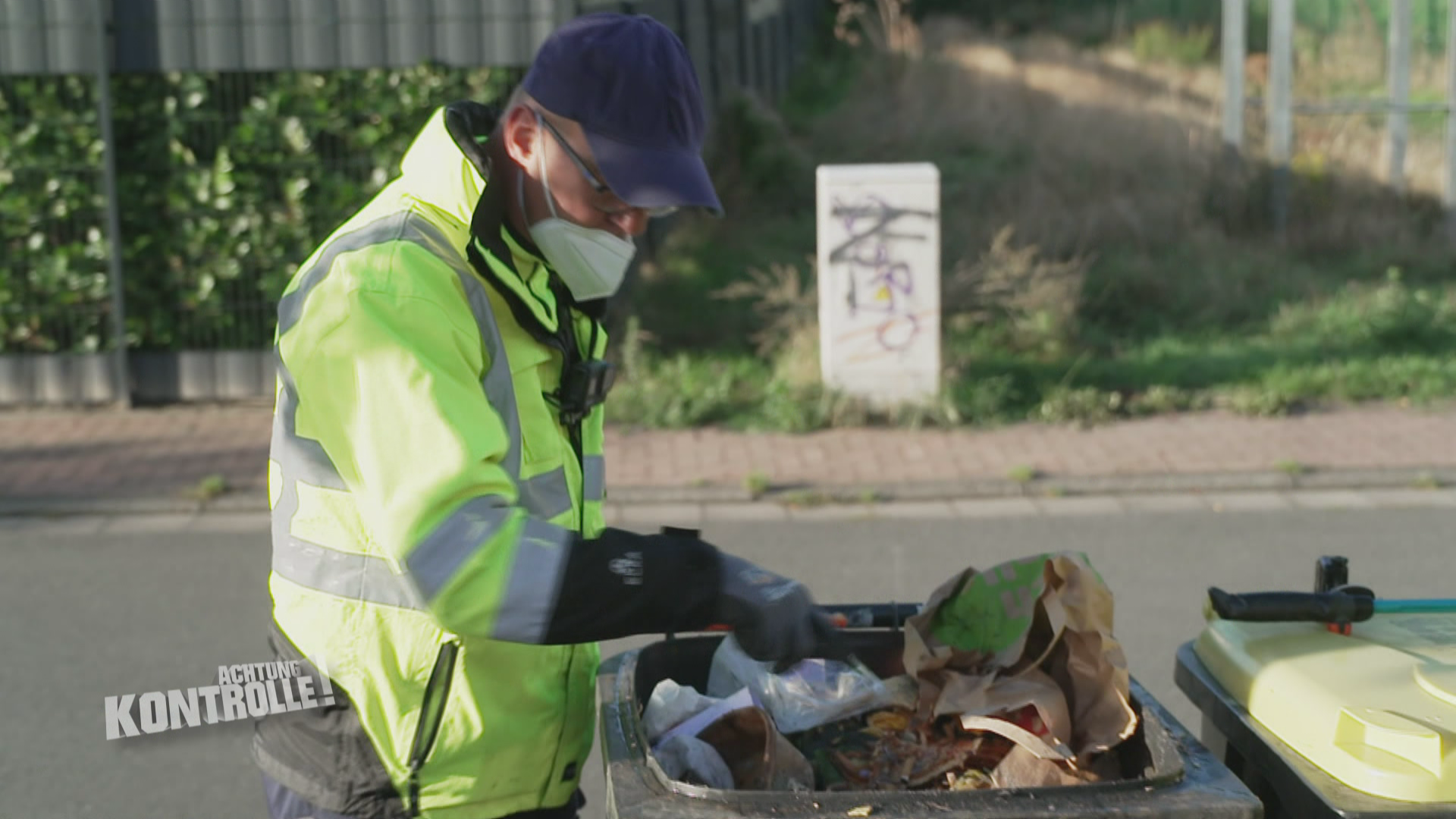 Rotes Ticket! Plastik im Biomüll