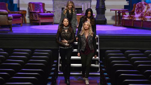 Pretty Little Liars Pretty Little Liars Folge 1: Flucht aus New York