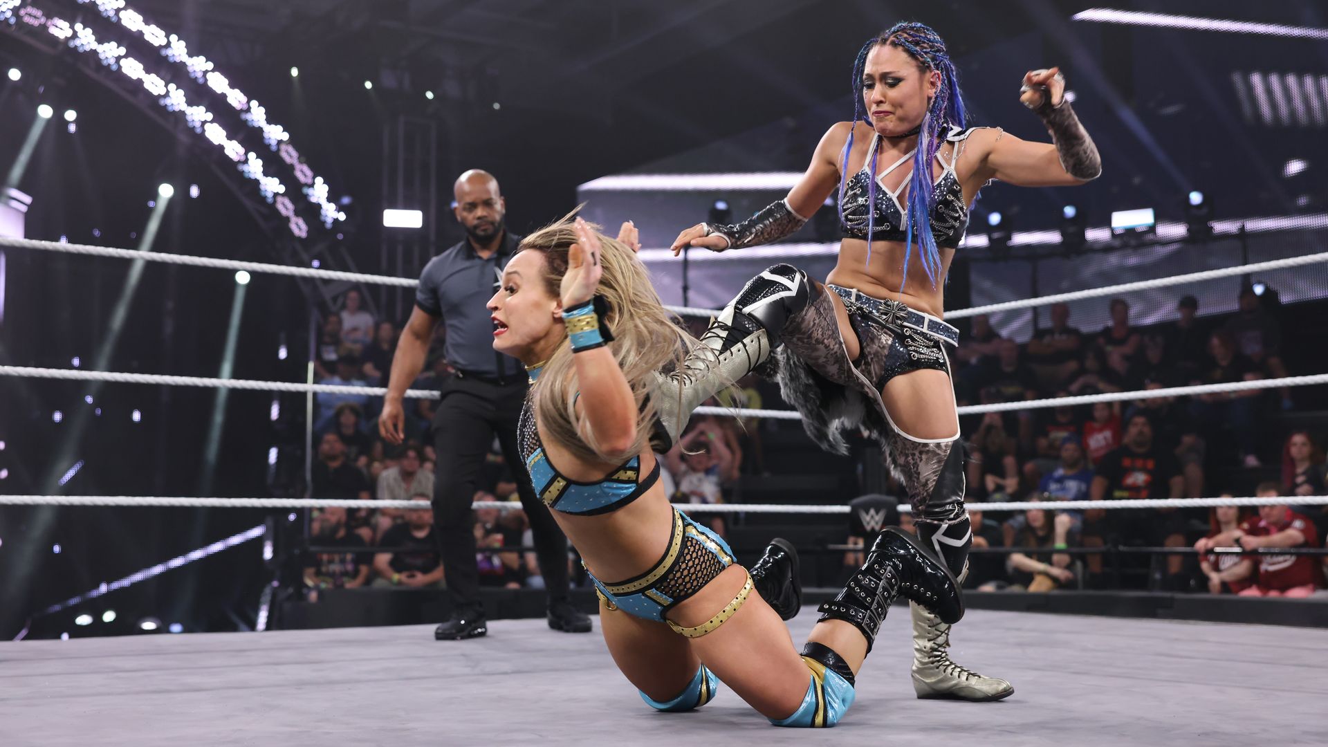 Women's Championship Match mit Jordynne Grace und Giulia