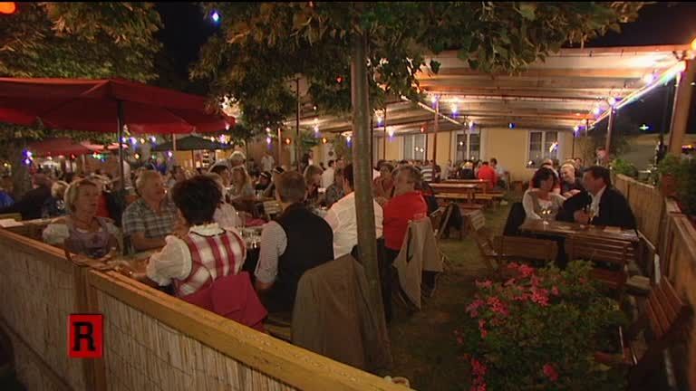 ATV Die Reportage - Beim Heurigen