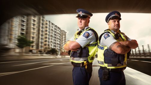 Police Force - Einsatz in Neuseeland POLICE FORCE - EINSATZ IN NEUSEELAND - STAFFEL 20 Folge 10: Die Geschmacksexplosion