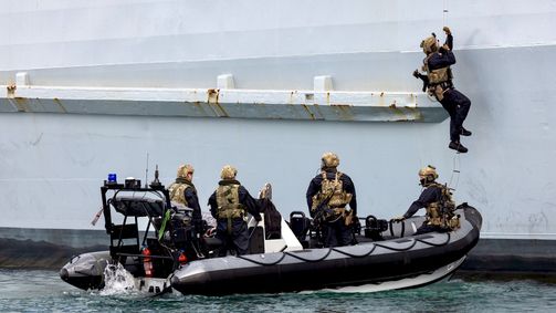 Royal Marines: Spezialeinheit hautnah Royal Marines: Spezialeinheit hautnah Folge 2: Seaborne Raiders