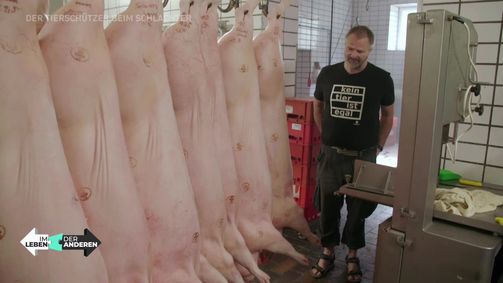 Im Leben der Anderen - Lebenstausch extrem Im Leben der Anderen - Staffel 1 Folge 1: Staffel 01 Folge 01: Der Tierschützer beim Schlachter