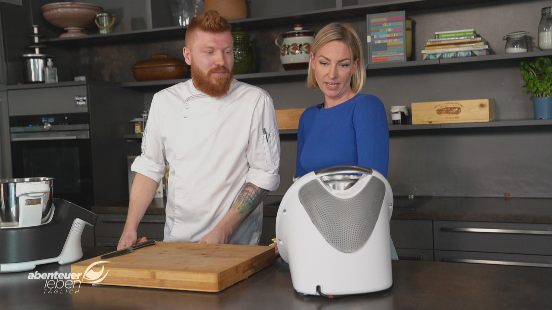 Thema u. a.: Das Kochduell: Thermomix vs. Prep & Cook XXL