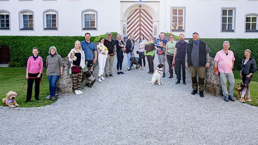 Der Hundetrainer-Champion Der Hundetrainer-Champion Folge 1: Aus Hunden werden Alltagshelden