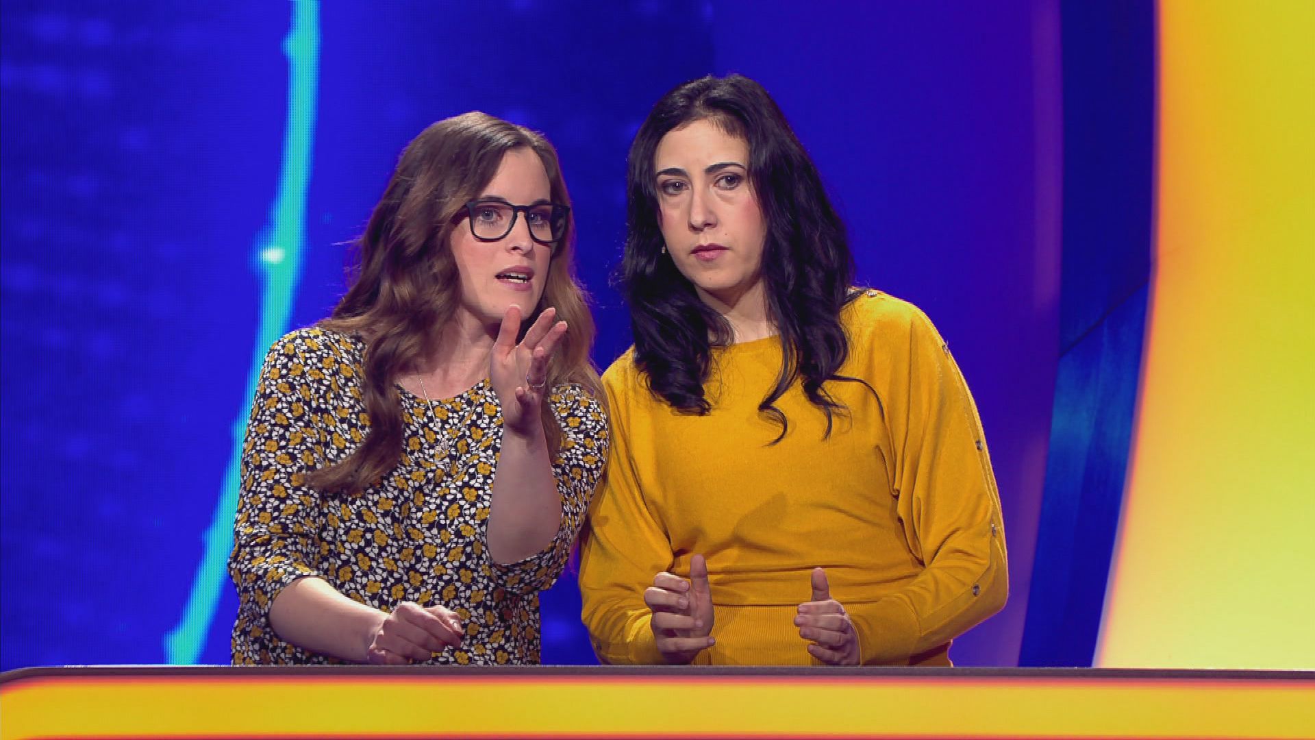 Christian & Michael vs. Jasmin & Isabell