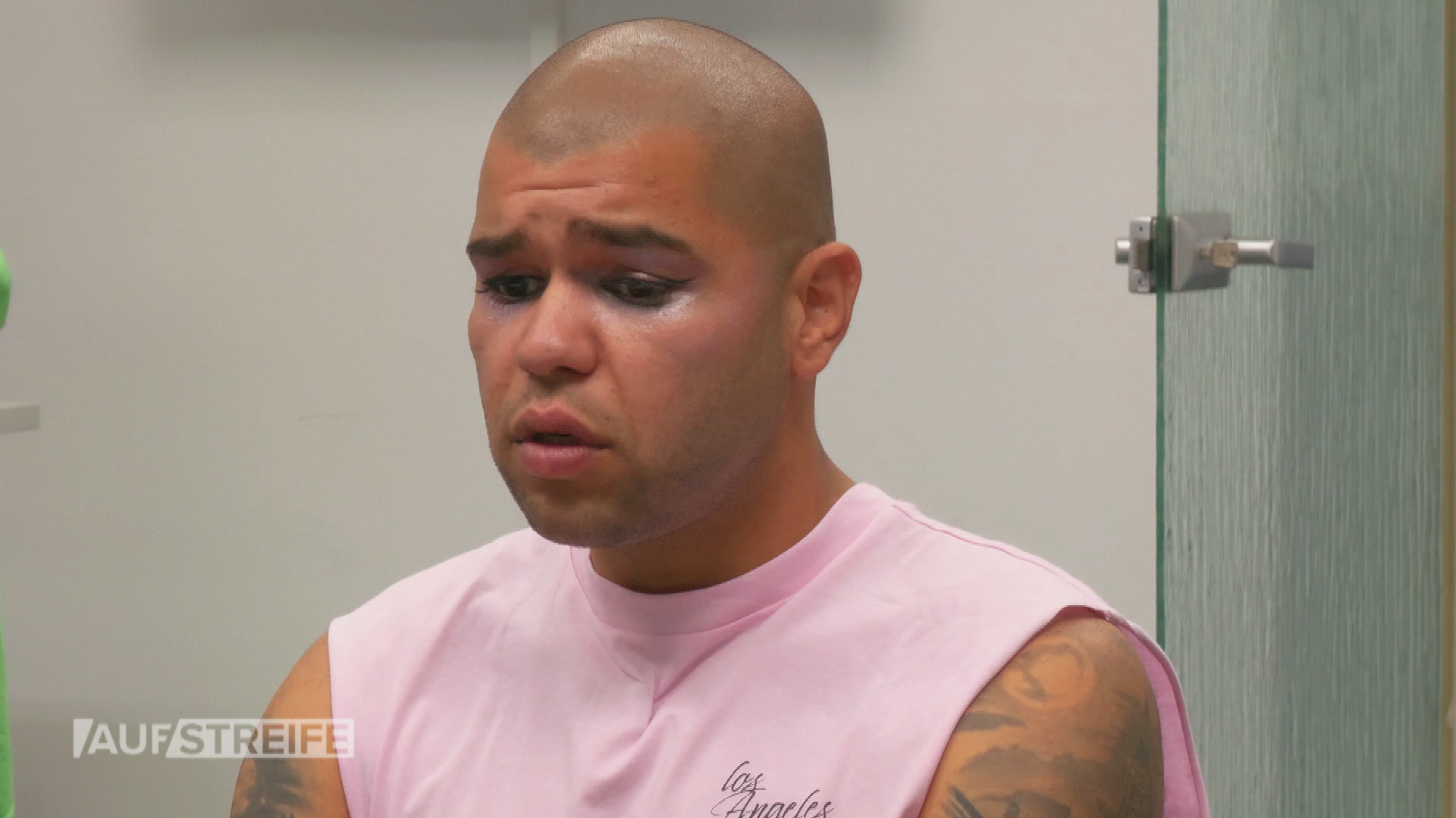 Junge Frau wurde in Umkleidekabine heimlich fotografiert