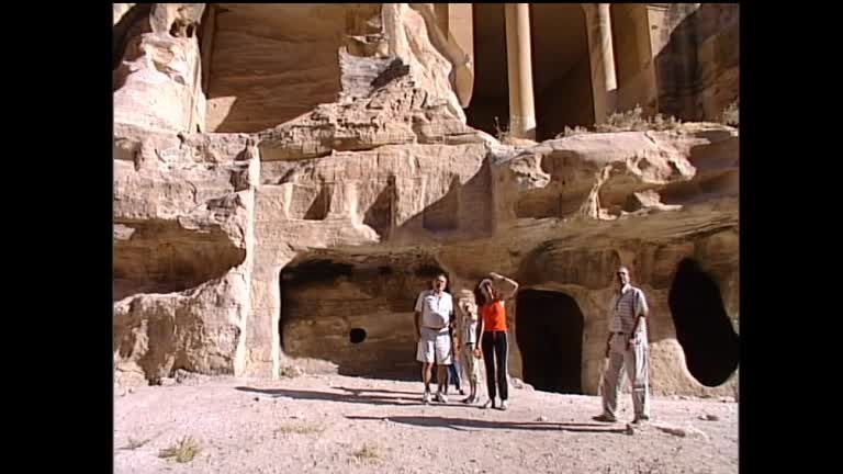 Die Lugners - Staffel 3 Folge 6 - Jordanien