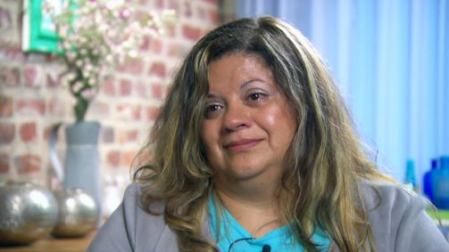 Julia Leischik sucht: Bitte melde dich Julia Leischik sucht: Bitte melde dich Folge 14: Scheidungskind Beatriz hat ihren Vater 1980 zum letzten Mal gesehen